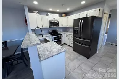 124 Mountain Valley Drive, Hendersonville, NC 28739 - Photo 9