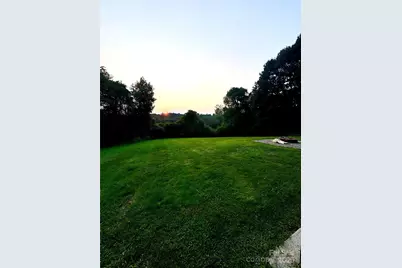 124 Mountain Valley Drive, Hendersonville, NC 28739 - Photo 7