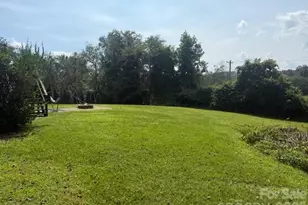 124 Mountain Valley Dr, Hendersonville, NC 28739 - Photo 5