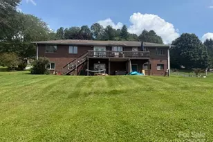 124 Mountain Valley Dr, Hendersonville, NC 28739 - Photo 5