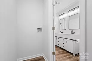 10862 Holly Ridge Blvd, Charlotte, NC 28216 - Photo 11