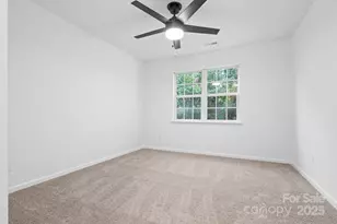 10862 Holly Ridge Blvd, Charlotte, NC 28216 - Photo 17