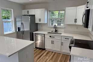 10862 Holly Ridge Blvd, Charlotte, NC 28216 - Photo 13