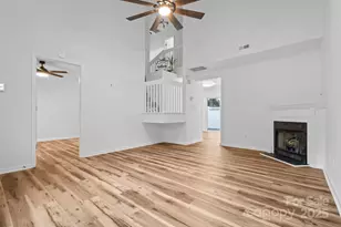 10862 Holly Ridge Blvd, Charlotte, NC 28216 - Photo 5