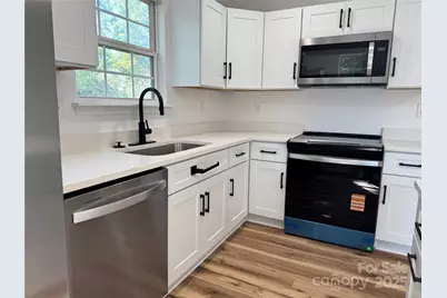 10862 Holly Ridge Boulevard, Charlotte, NC 28216 - Photo 15