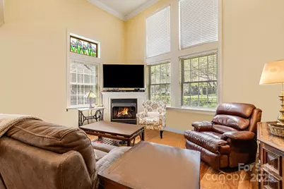 28 Trafalgar Circle, Asheville, NC 28805 - Photo 5