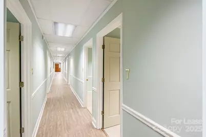 219 W Main Avenue, Gastonia, NC 28052 - Photo 3