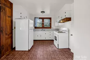 506 Bonner St, Hendersonville, NC 28739 - Photo 15