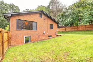 16 Beechwood Rd, Asheville, NC 28805 - Photo 31