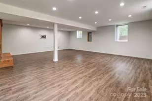 16 Beechwood Rd, Asheville, NC 28805 - Photo 25