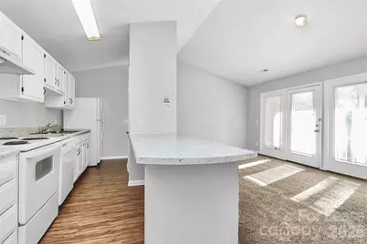 6146 Meadow Rose Lane, Charlotte, NC 28215 - Photo 5