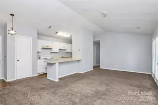 6146 Meadow Rose Ln, Charlotte, NC 28215 - Photo 9