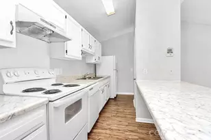 6146 Meadow Rose Ln, Charlotte, NC 28215 - Photo 7