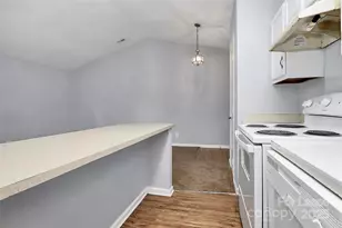 6146 Meadow Rose Ln, Charlotte, NC 28215 - Photo 11