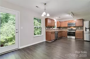 2557 Mulberry Pond Dr, Charlotte, NC 28208 - Photo 9