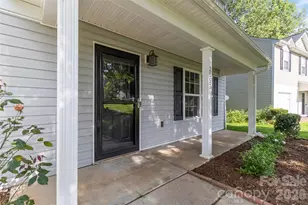 2557 Mulberry Pond Dr, Charlotte, NC 28208 - Photo 3