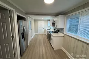 4008 Tennessee Ave, Charlotte, NC 28216 - Photo 5