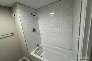 4008 Tennessee Ave, Charlotte, NC 28216 - Photo 13