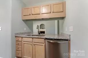 8421 Kings Creek Dr, Charlotte, NC 28273 - Photo 11