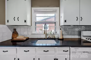 1227 Barkley Rd, Charlotte, NC 28209 - Photo 15