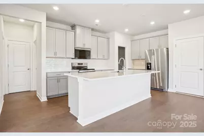 1249 30th Street Lane NE, Conover, NC 28613 - Photo 3