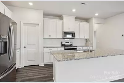 1540 31st Street NE, Conover, NC 28613 - Photo 3