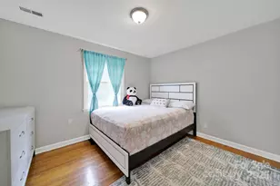 5300 Grafton Dr, Charlotte, NC 28215 - Photo 13