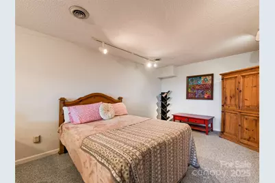 602 Fleetwood Plaza, Hendersonville, NC 28739 - Photo 33