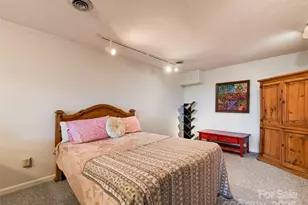 602 Fleetwood Plaza, Hendersonville, NC 28739 - Photo 33