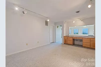 602 Fleetwood Plaza, Hendersonville, NC 28739 - Photo 37