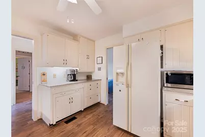 602 Fleetwood Plaza, Hendersonville, NC 28739 - Photo 11