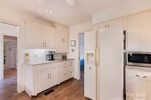 602 Fleetwood Plaza, Hendersonville, NC 28739 - Photo 11