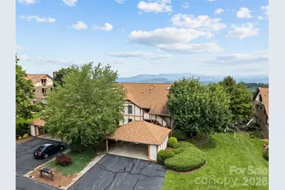 602 Fleetwood Plaza, Hendersonville, NC 28739 - Photo 3
