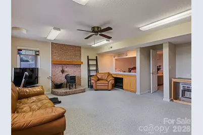 602 Fleetwood Plaza, Hendersonville, NC 28739 - Photo 39