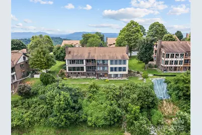 602 Fleetwood Plaza, Hendersonville, NC 28739 - Photo 3