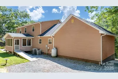 1039 Deep Woods Drive, Marion, NC 28752 - Photo 29