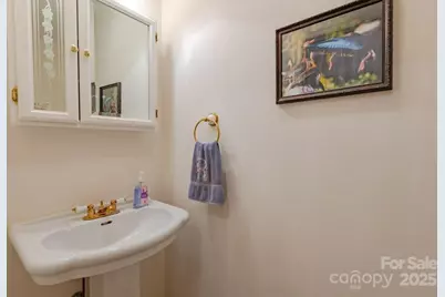 1039 Deep Woods Drive, Marion, NC 28752 - Photo 15