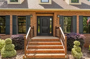 341 N Mulberry St, Statesville, NC 28677 - Photo 5