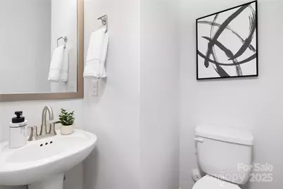 9705 Forest Drive, Charlotte, NC 28216 - Photo 5