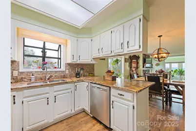 1401 Fleetwood Plaza #1, Hendersonville, NC 28739 - Photo 13