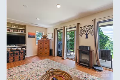 1401 Fleetwood Plaza #1, Hendersonville, NC 28739 - Photo 39