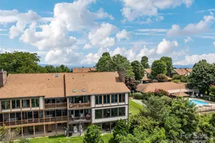 1401 Fleetwood Plaza, Hendersonville, NC 28739 - Photo 3