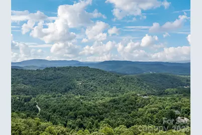 1401 Fleetwood Plaza #1, Hendersonville, NC 28739 - Photo 5