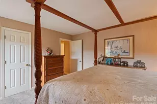 1401 Fleetwood Plaza, Hendersonville, NC 28739 - Photo 25