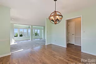 1401 Fleetwood Plaza, Hendersonville, NC 28739 - Photo 13