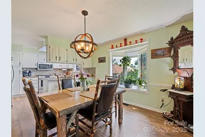 1401 Fleetwood Plaza #1, Hendersonville, NC 28739 - Photo 15