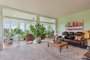 1401 Fleetwood Plaza, Hendersonville, NC 28739 - Photo 17