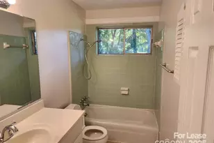 4917 Highlake Dr, Charlotte, NC 28215 - Photo 7