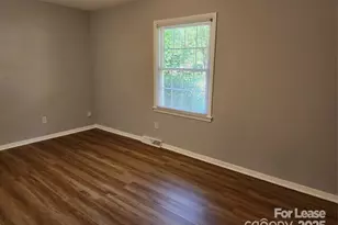 4917 Highlake Dr, Charlotte, NC 28215 - Photo 5