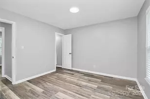 723 Edgegreen Dr, Charlotte, NC 28217 - Photo 13